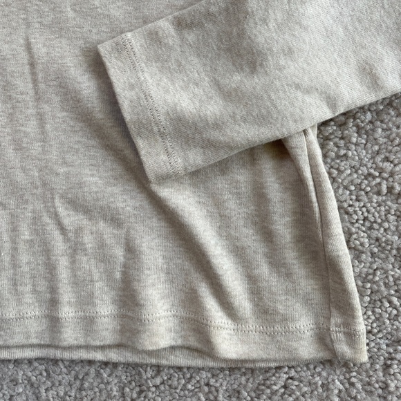 Tommy Hilfiger Beige Tan Cotton Long Sleeve Top Small (fits closer to XS) V-cut - Picture 6 of 9